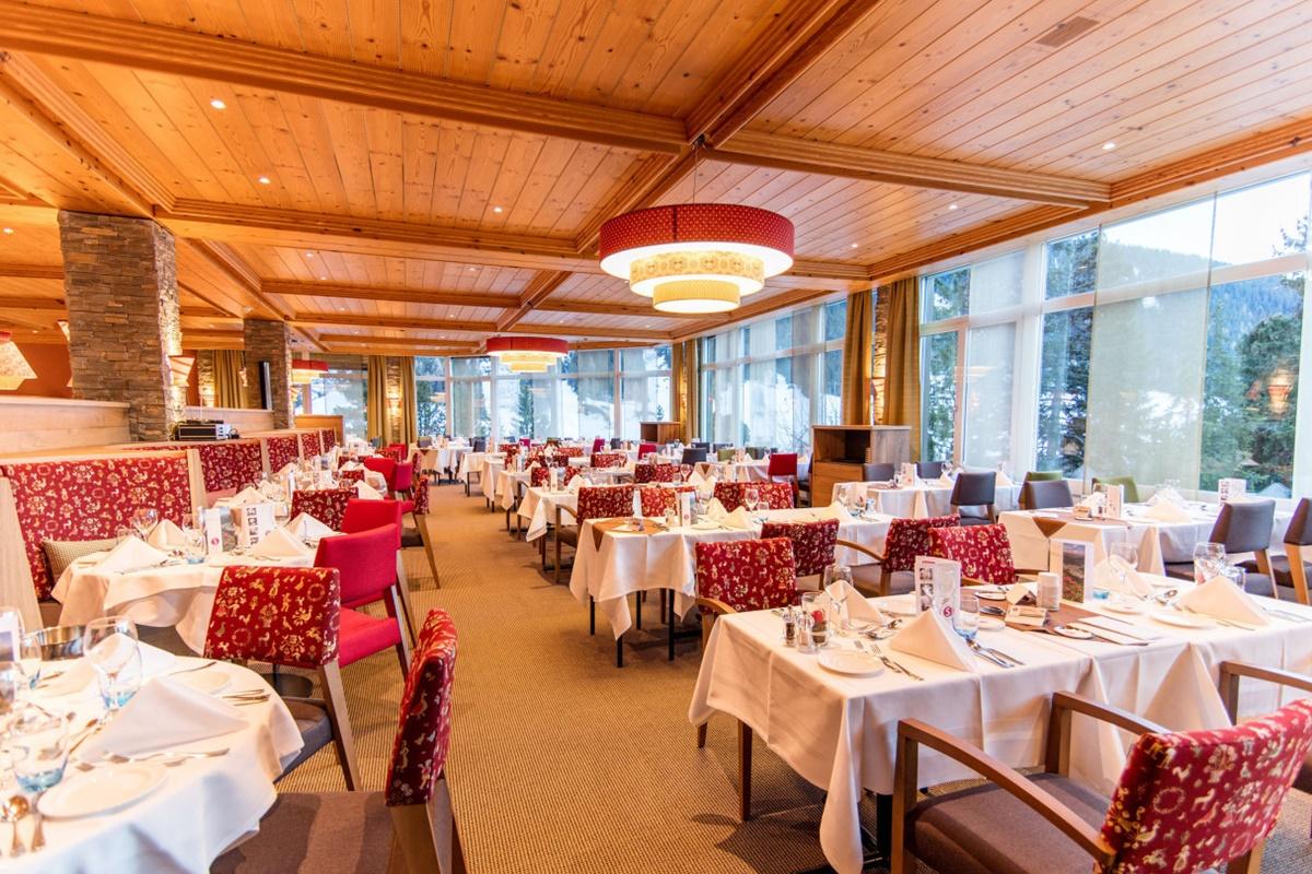 Mountain Plaza Hotel Давос Экстерьер фото