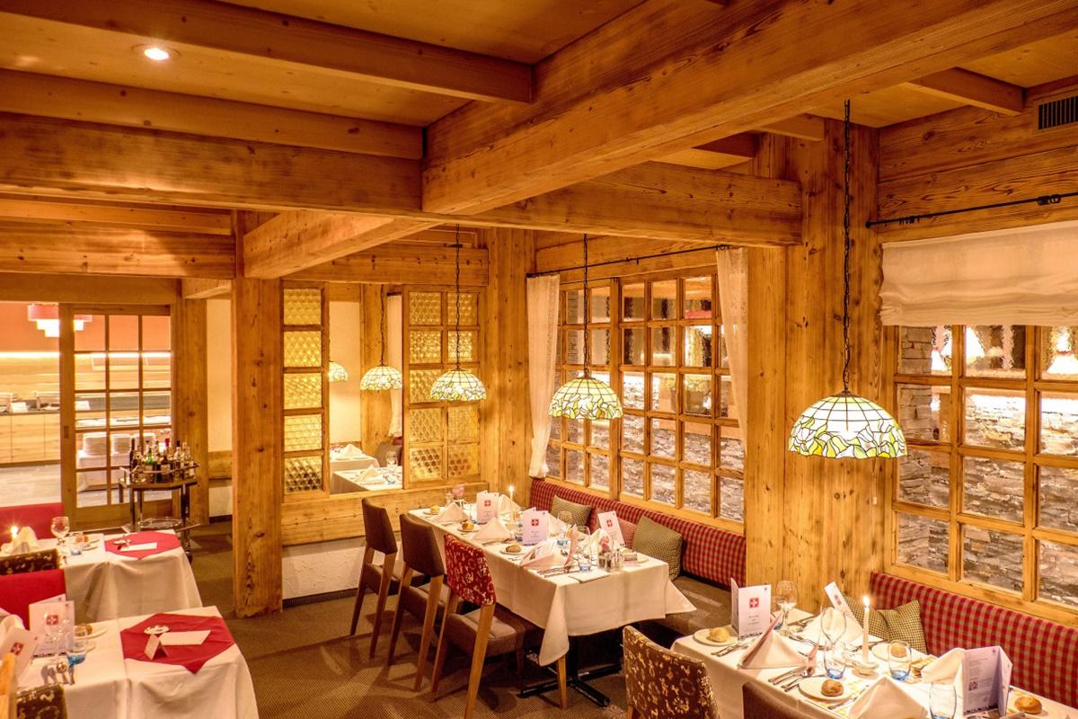 Mountain Plaza Hotel Давос Экстерьер фото