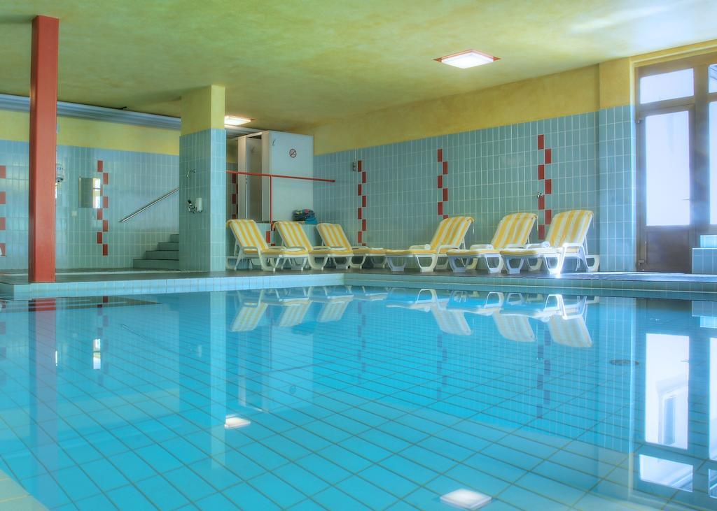 Mountain Plaza Hotel Давос Экстерьер фото